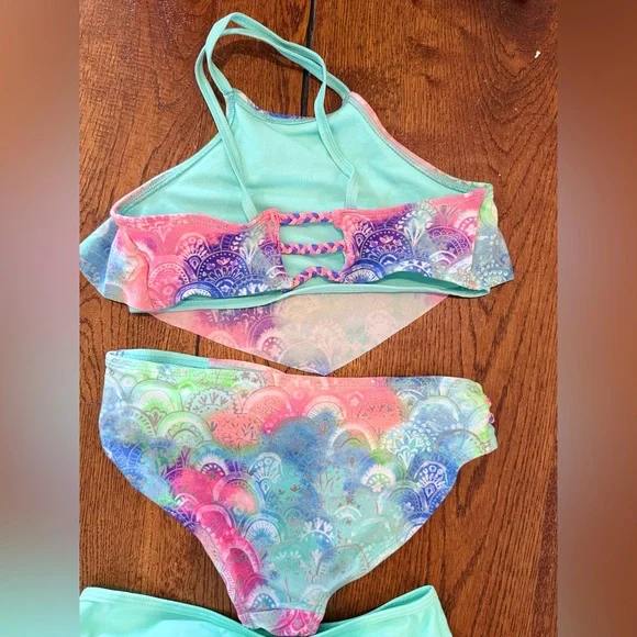 Girls'  10-12 bathing/swim suit bundle - Picture 9 of 9